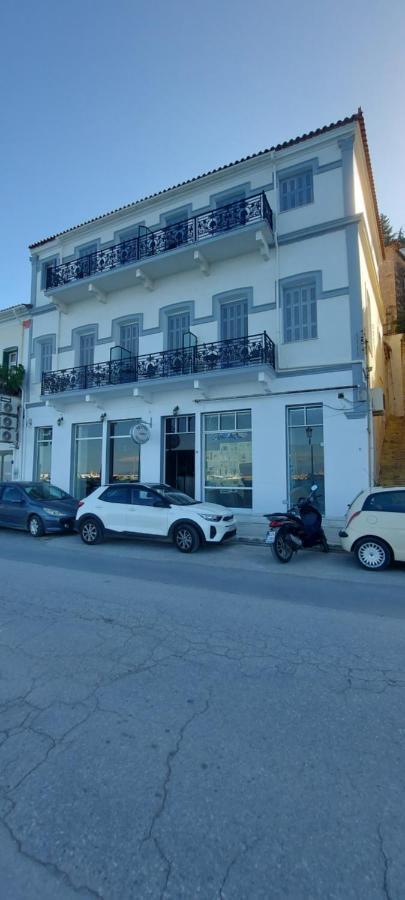 Leonidas Hotel Gythio Exterior foto